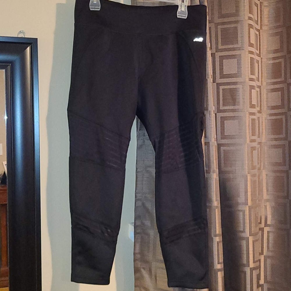 Black workout leggings